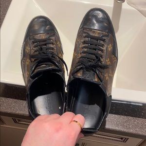 100% authentic Louis Vuitton shoes size 9